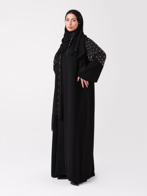 Abaya noire ornée avec hijab